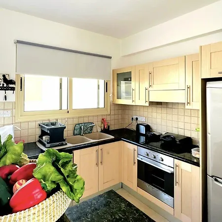 2bedrooms Next To The * מנדריה